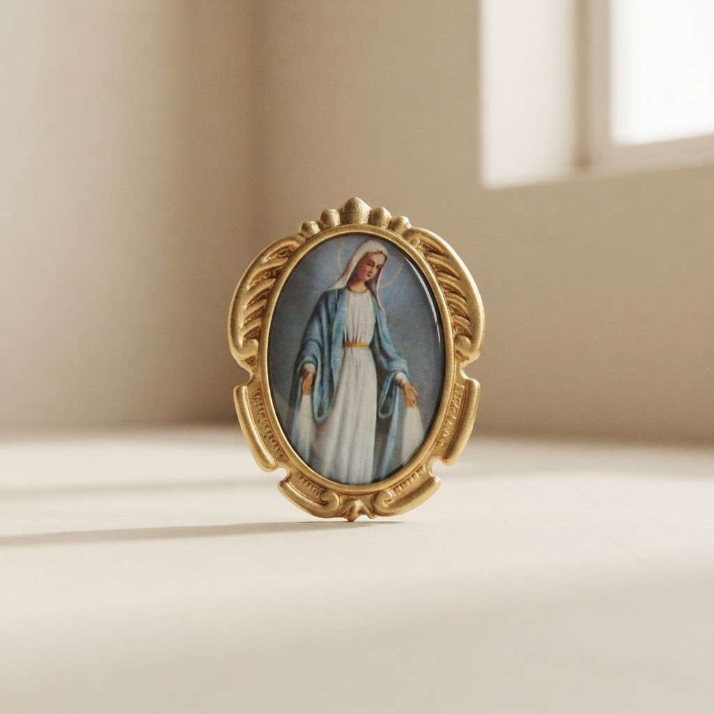 COLOUR SAINTS SHIELD # V.MILAGROSA — Garments for the deceased · Hasta fin de existencias · Ref. 3582007 | Ramón Chao